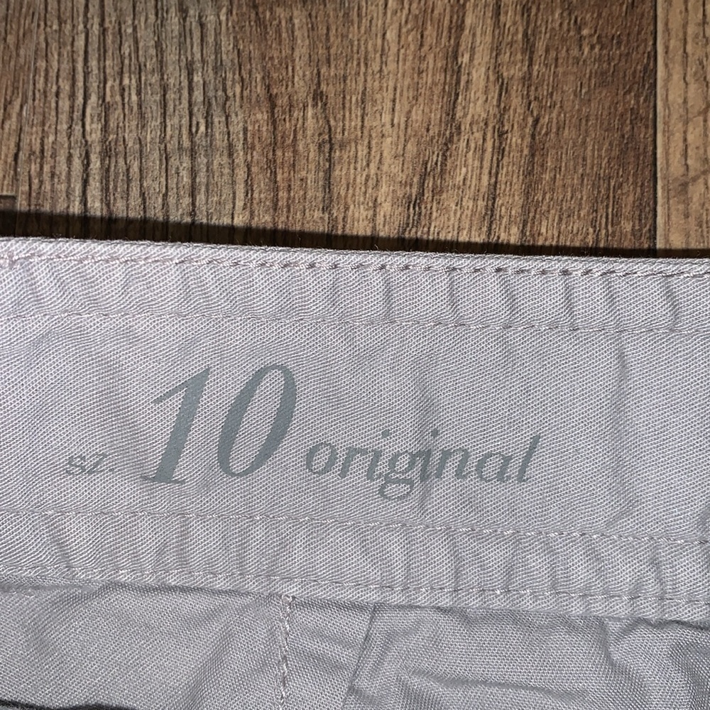 LOFT Size 10 Cuffed Shorts. - Picture 3 of 9